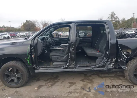 2020 Ram 1500 Big Horn 4X4 5'7 Box z USA, uszkodzony, nr VIN 1C6SRFFT6LN163186